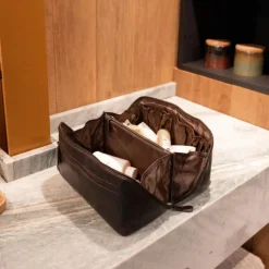 The Chesterfield Brand Toilettassen>Chesterfield - Elmia - Leren toilettas