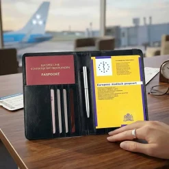 Dutch Shield Paspoorthoezen<RFID Medisch Paspoort Hoes - Anti Skim Bescherming Zwart