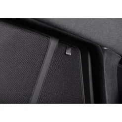 Car Shades Autozonneschermen<Volvo V70 Station 2000-2007 / XC70 2000-2007 - Zonneschermen achterportieren Zwart